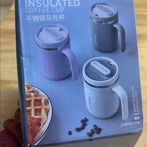 # 0767+ Gray and White Insulated Mug with Handle - Picture 10 of 10